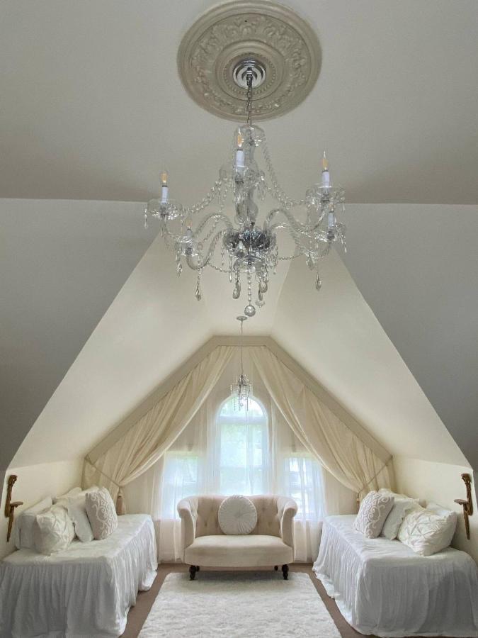 Four Winds Victorian Venue & Suites Bonham Kamer foto
