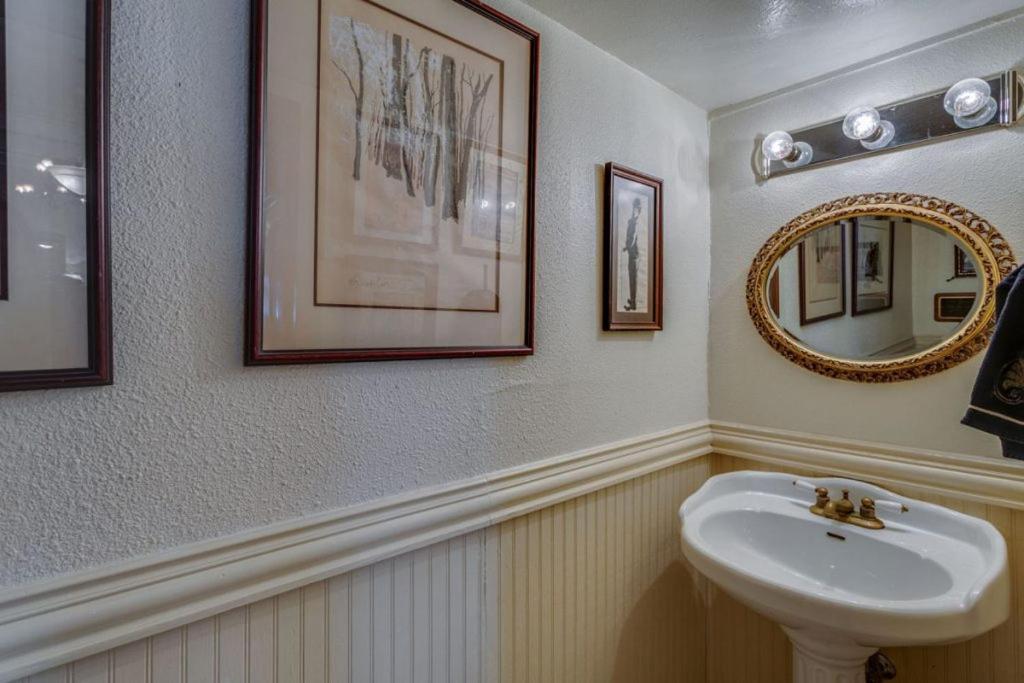 Four Winds Victorian Venue & Suites Bonham Buitenkant foto